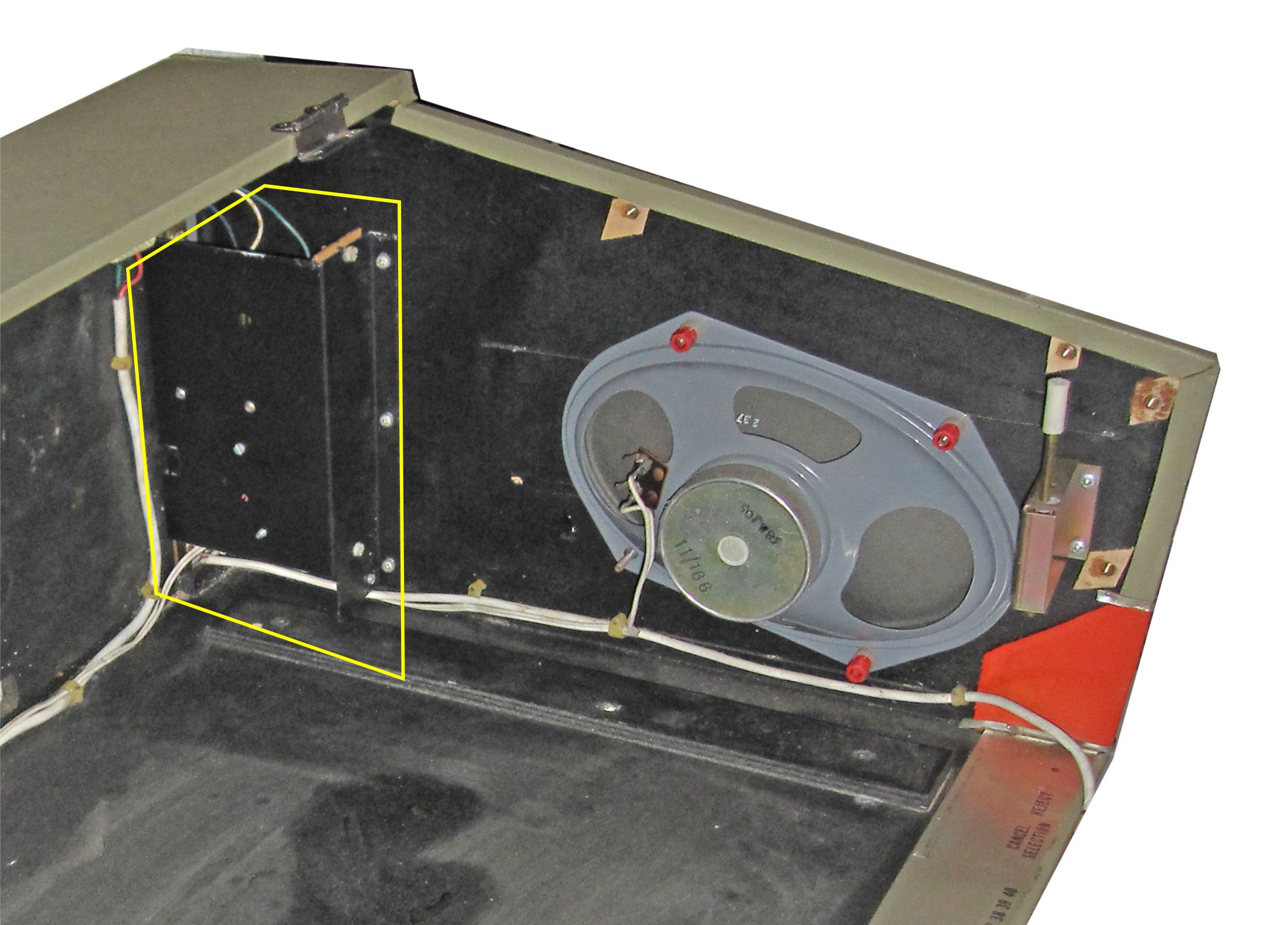 KB amplifier and speaker