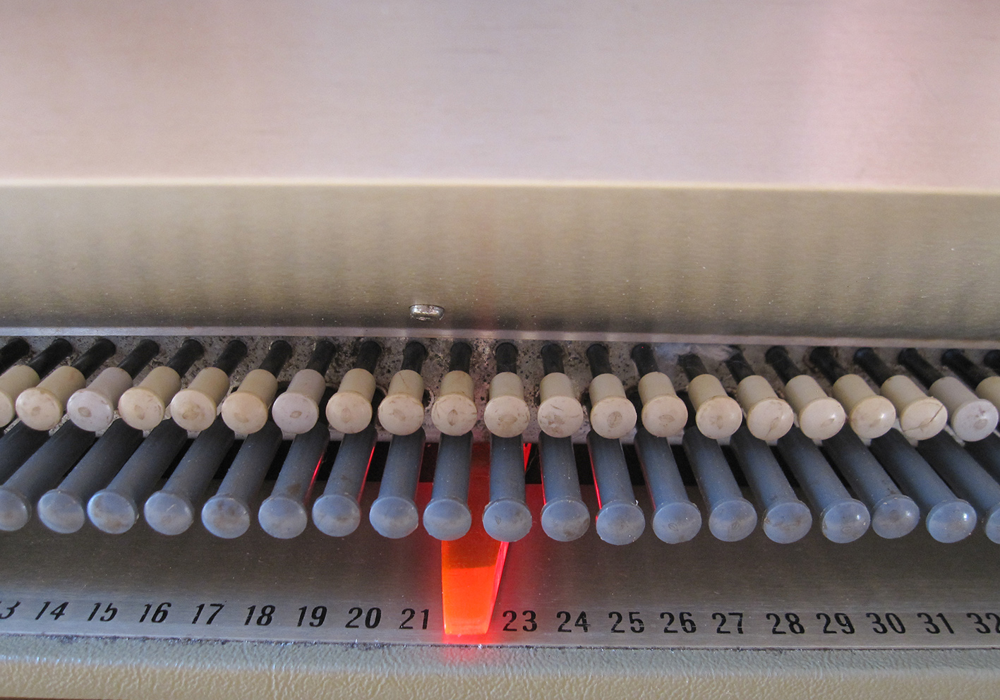 KB 'now playing' indicator