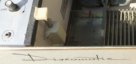 Plastic lid support flat